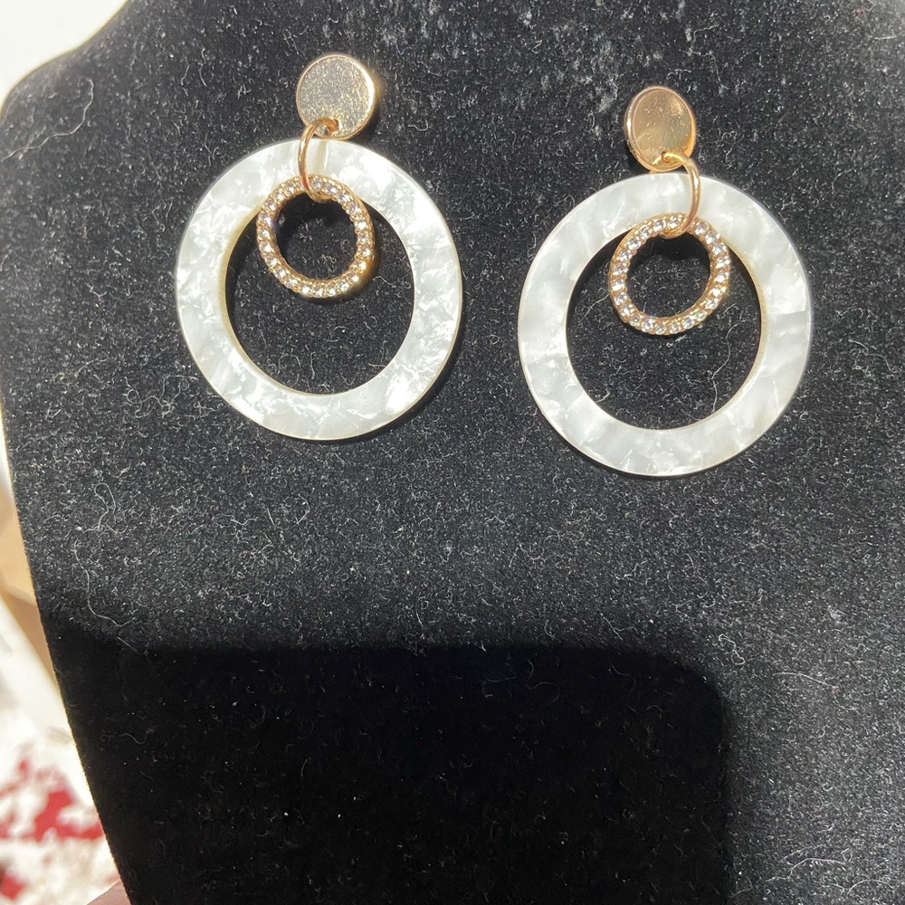 Gold Tone Circle Faux Mother of Pearl Open Hoop Rhinestone Loop Drop Earrings